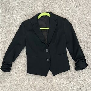 Black Fitted Blazer with Textured Fabric and Notched Lapels